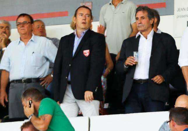 Nîmes Olympique : itinéraire d&rsquo;une descente aux enfers