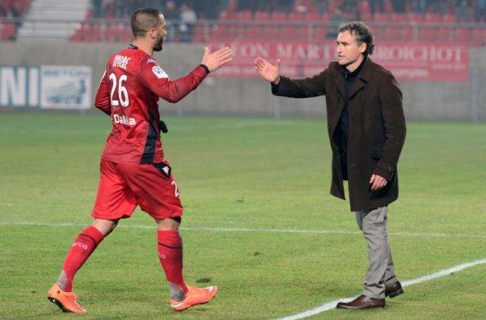 Brest et Dijon carburent, Nîmes dans le dur