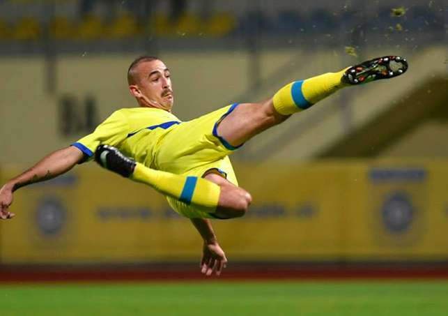 B. Morel : «<span style="font-size:50%">&nbsp;</span>Avec mes coéquipiers, on fait du bowling, du paintball, du karting…<span style="font-size:50%">&nbsp;</span>»