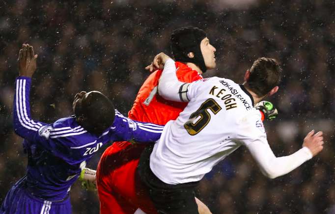 Cech : «<span style="font-size:50%">&nbsp;</span>Mon casque nous a sauvés<span style="font-size:50%">&nbsp;</span>»