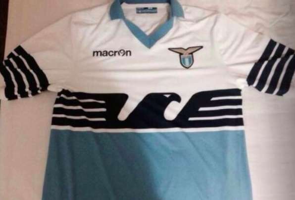 La Lazio réédite un maillot mythique