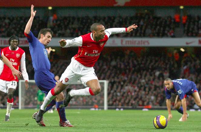 Gary Neville et Thierry Henry soutiennent Diego Costa