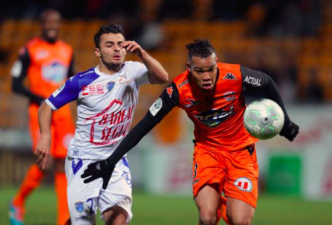 Troyes tombe à Laval, Sochaux sur le podium