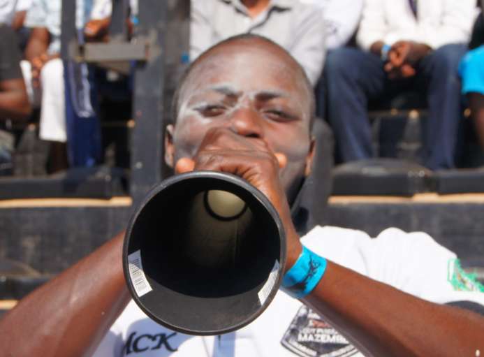 Neil van Schalkwyk, en avant la musique