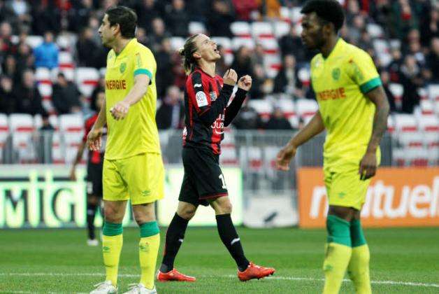 Aiglons et canaris s&rsquo;ennuient