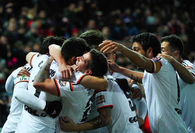 Valence montre les muscles face à Séville