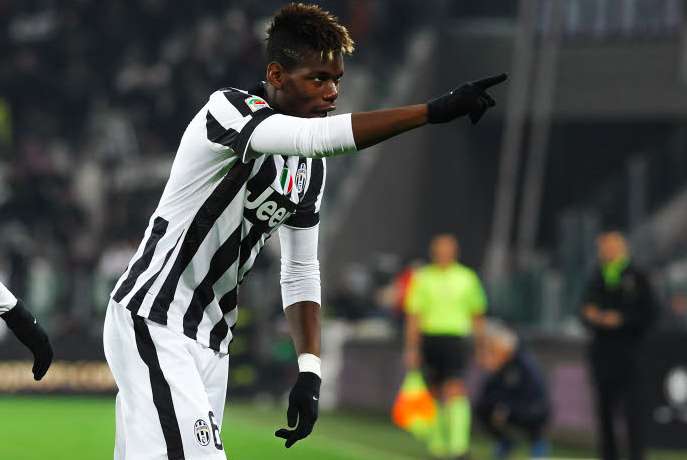 Vine : Pogba reprend son maillot de volée