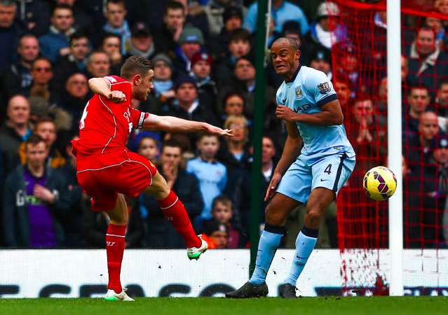 Deux missiles et Liverpool tape City