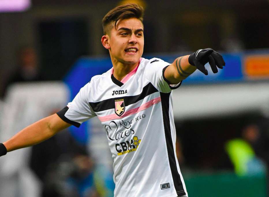 Dybala, le Barça et la natation