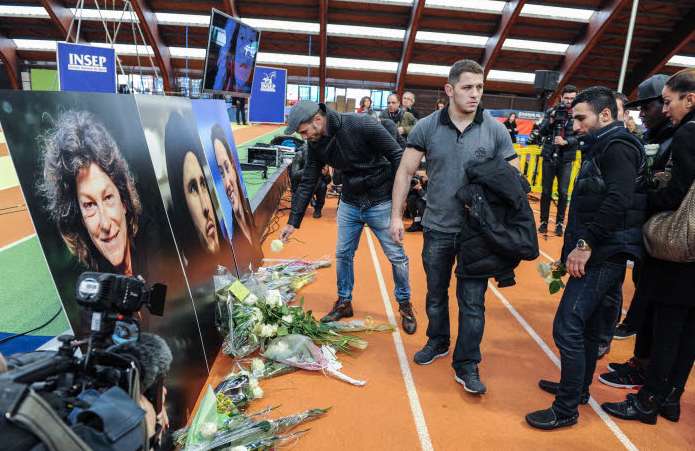 Blatter rend hommage aux sportifs français décédés