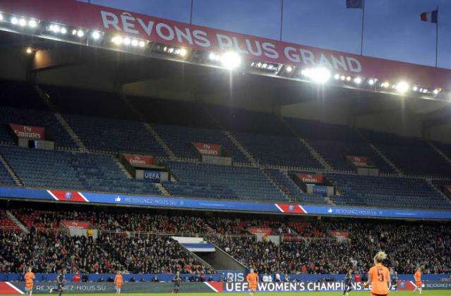 Le PSG continue d&rsquo;exclure certains de ses supporters