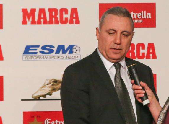 Stoïchkov ne peut pas voir LvG