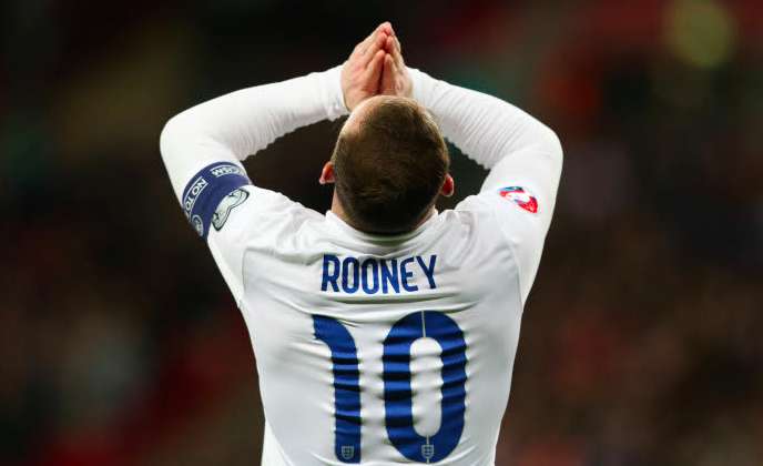 Rooney aurait aimé jouer avec Shearer