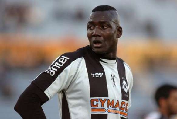 Un joueur agresse un journaliste en Bolivie