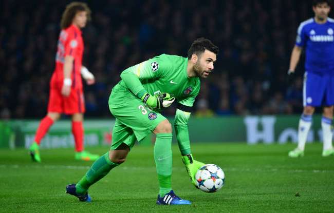 Sirigu s&rsquo;amuse des critiques