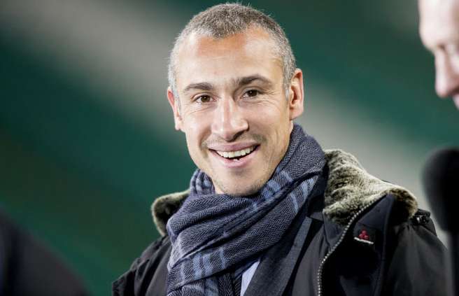 Larsson fait jouer un intendant à la cage