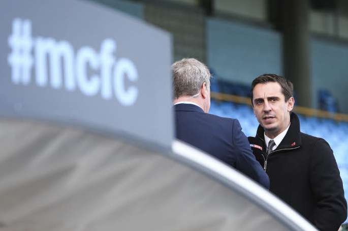 Gary Neville détruit Manchester City