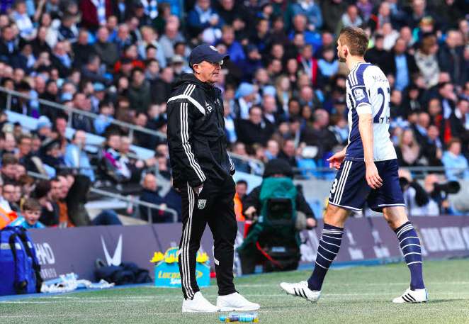 L&rsquo;arbitre de Manchester City – WBA a expulsé le mauvais joueur