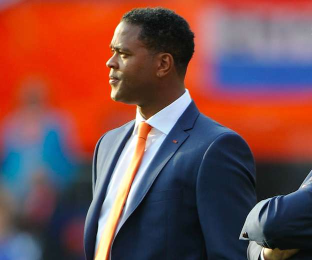 Kluivert commence par une victoire