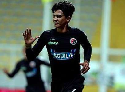 Suspendu 3 mois pour un but de la main