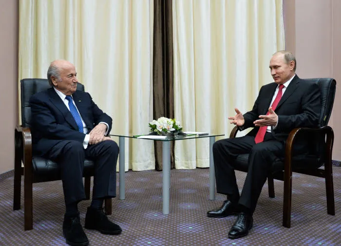 Blatter défend la Russie