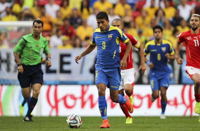 Il refuse de signer un autographe à un handicapé