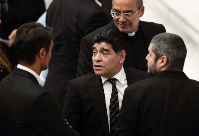 Maradona charge Blatter