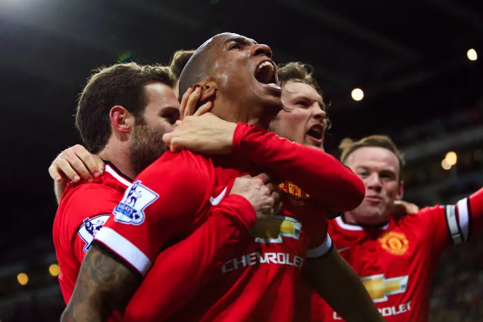 Ashley Young moqué par ses coéquipiers