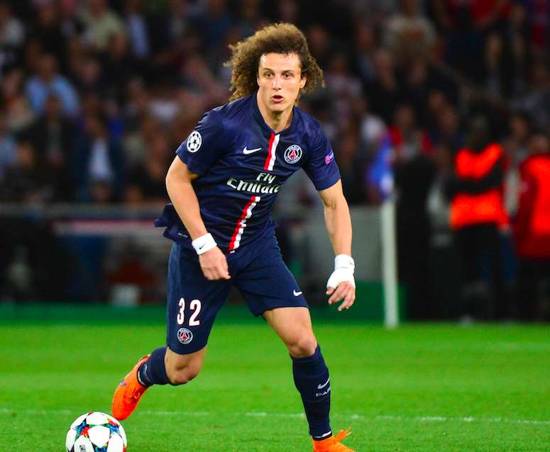 David Luiz : sa mère défend le fiston