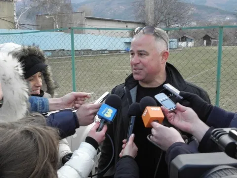 Un maire bulgare prend les rênes du club de la ville