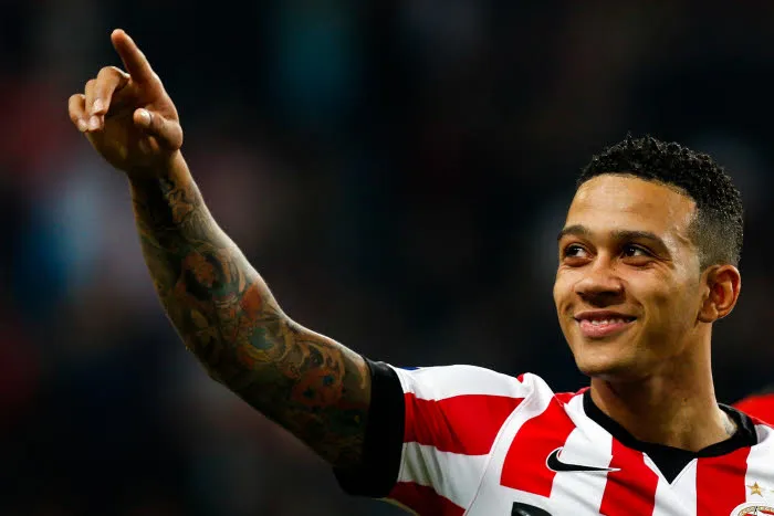 Van Gaal : «<span style="font-size:50%"> </span>Depay aurait signé avec le PSG<span style="font-size:50%"> </span>»