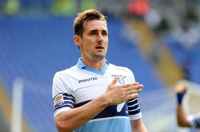 Klose, 37 ans, 37 km/h