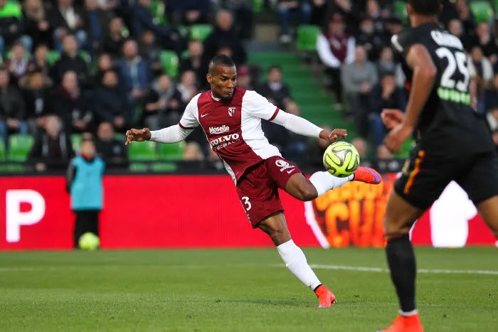 Malouda : «<span style="font-size:50%"> </span>Je pars si on descend<span style="font-size:50%"> </span>»