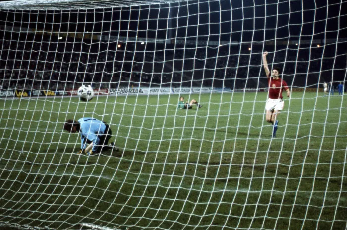 Panenka encense Messi