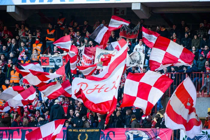 Quand Standard/Charleroi dégénère encore