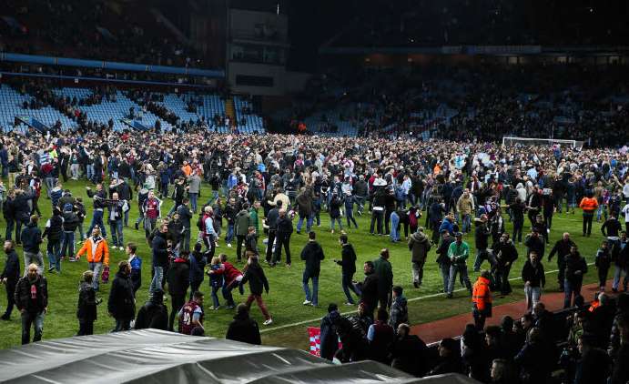 Aston Villa puni pour un envahissement de terrain