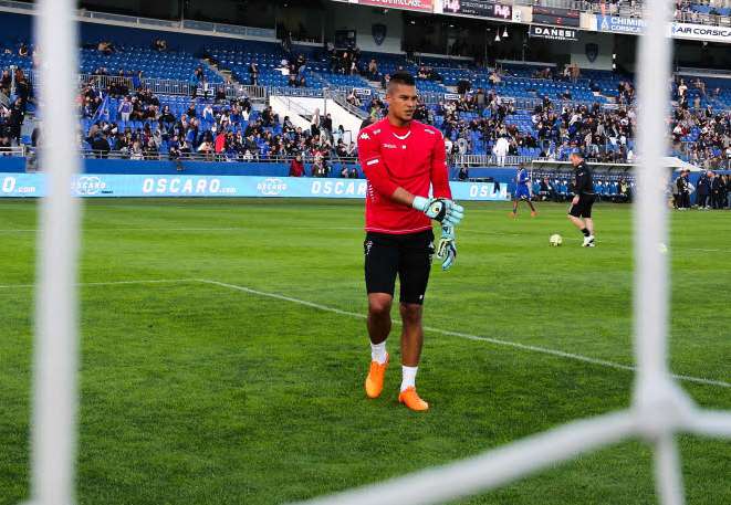 Areola pas sûr de rester au PSG