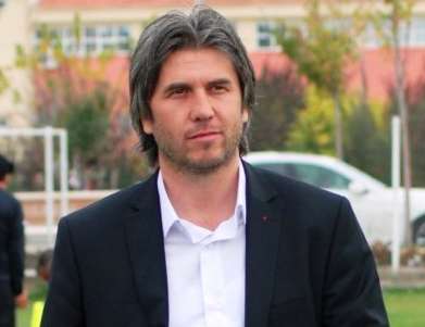 De l&rsquo;art de passer outre une suspension pour un coach