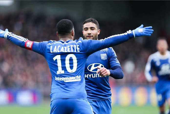 Fekir veut encore jouer avec Lacazette