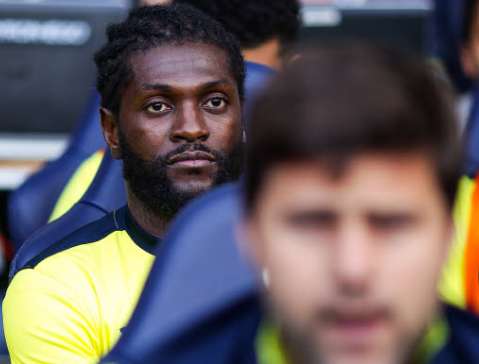 Adebayor se fait engueuler par son sélectionneur