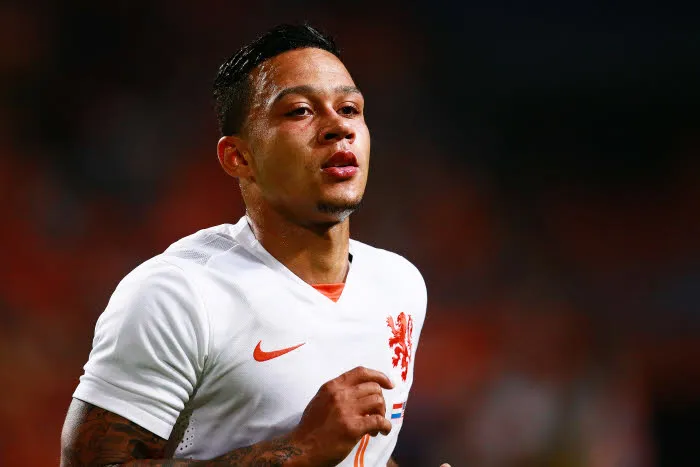 MU offre une voiture à Depay