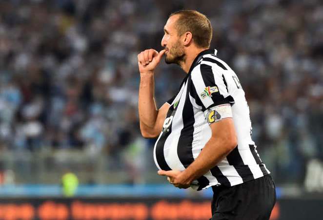 Chiellini : «<span style="font-size:50%">&nbsp;</span>Suárez, c&rsquo;est comme marquer Benzema et Chicharito<span style="font-size:50%">&nbsp;</span>»