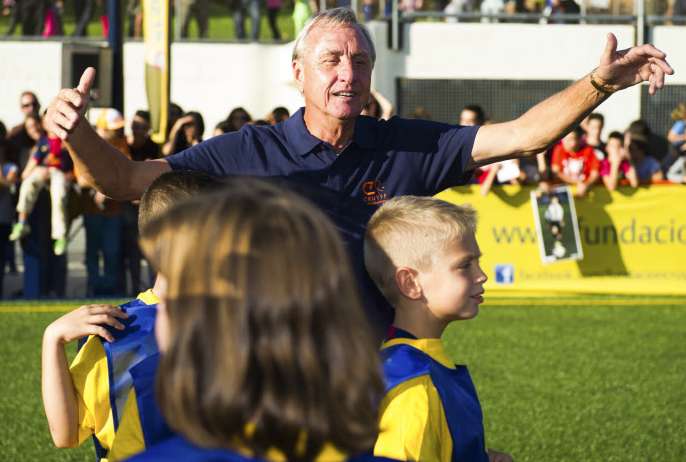 Cruyff : «<span style="font-size:50%">&nbsp;</span>Blatter doit quitter la FIFA<span style="font-size:50%">&nbsp;</span>»