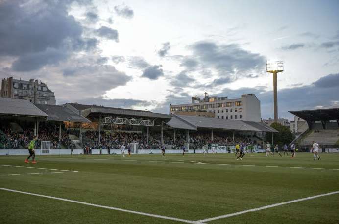 Trois stades pour le Red Star