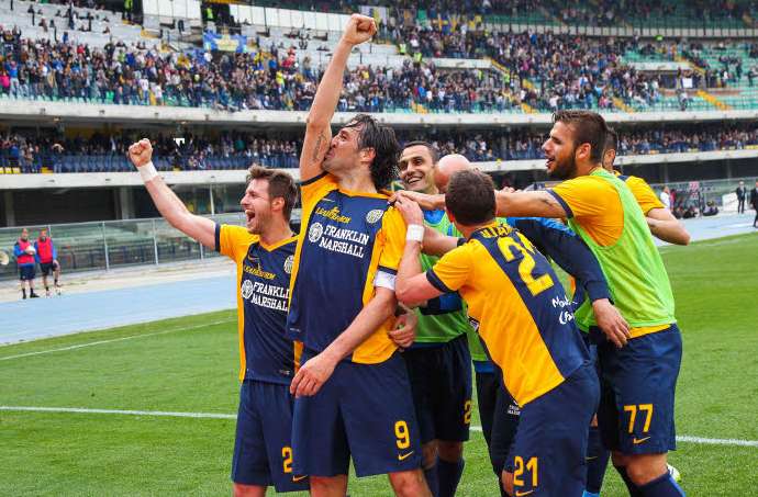 Voyage au sommet de la tour Luca Toni