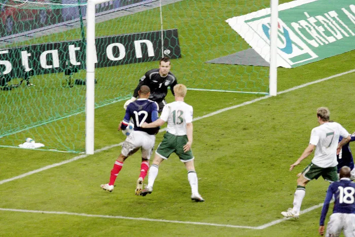 La FIFA aurait payé la fédé irlandaise pour la main d&rsquo;Henry