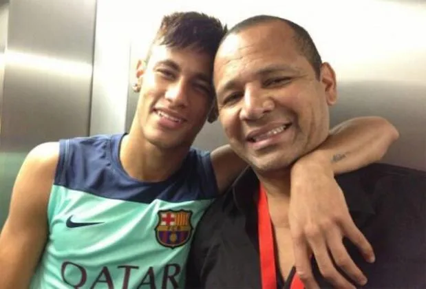 Le père de Neymar convoqué