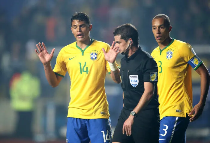 Twitter : La main de Thiago Silva parodiée