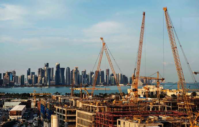 Le Qatar admet que « beaucoup reste à faire » sur les droits des travailleurs