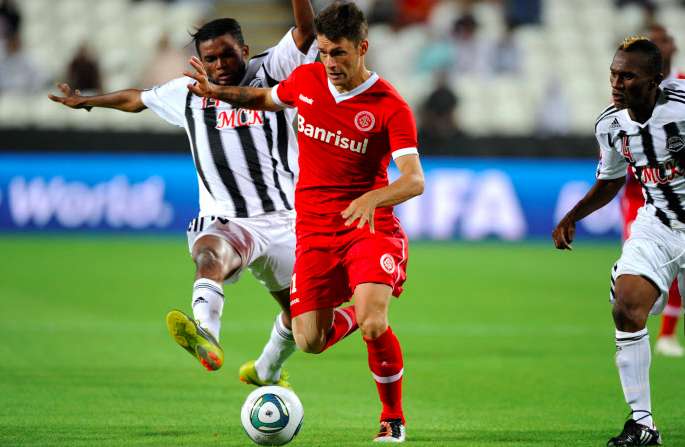 Pourquoi y a-t-il un pont Mazembe à Porto Alegre ? 